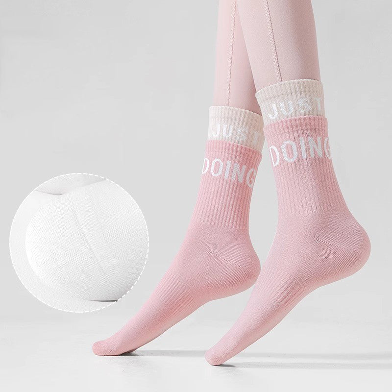 Women's Spring And Summer Yoga Socks, Sports Socks, Women's Long Stockings, Letter Printed Color Blocked Yoga Socks