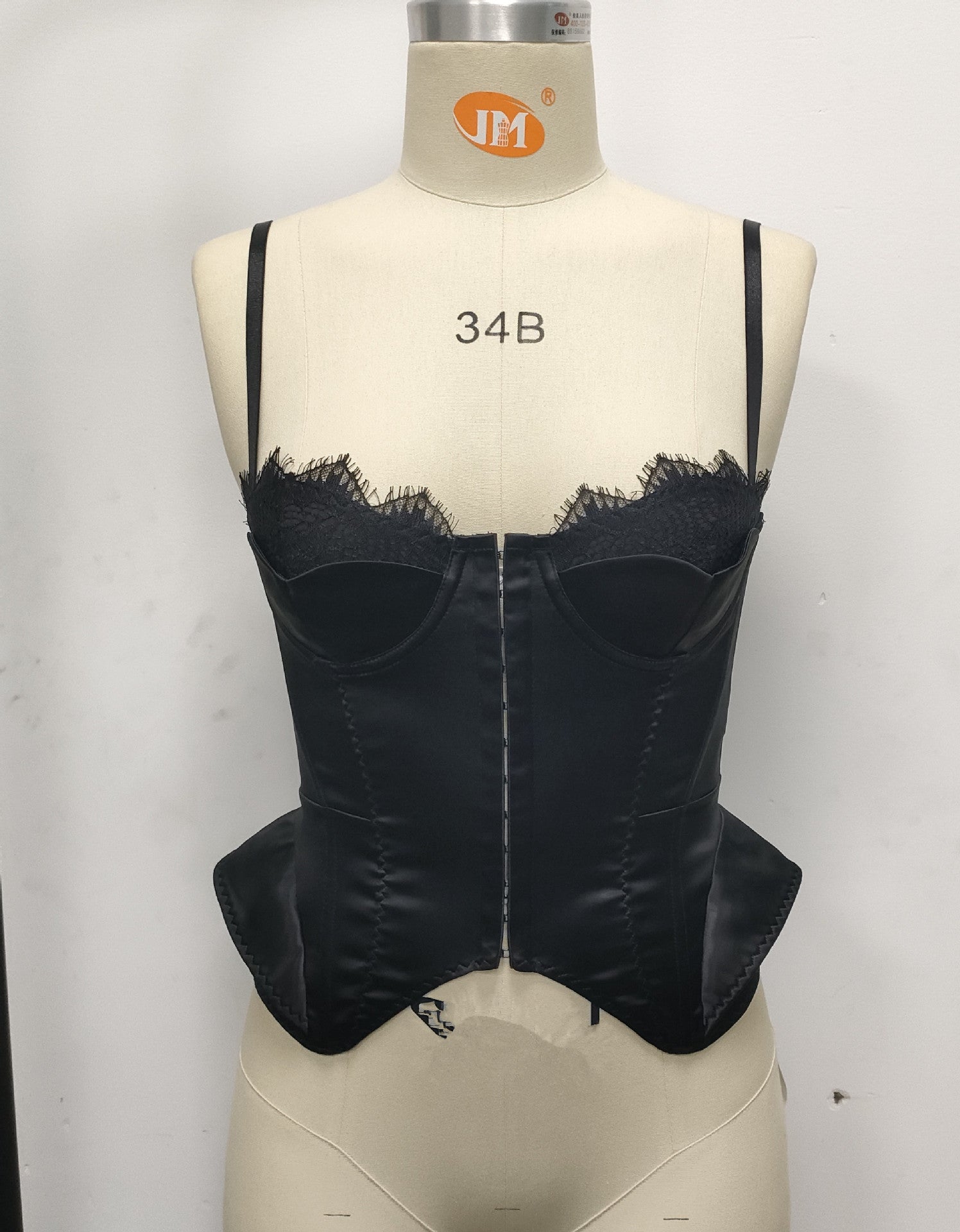 Bright Black Mesh Panel Double-Layer Hem Sleeveless Camisole With Front Design