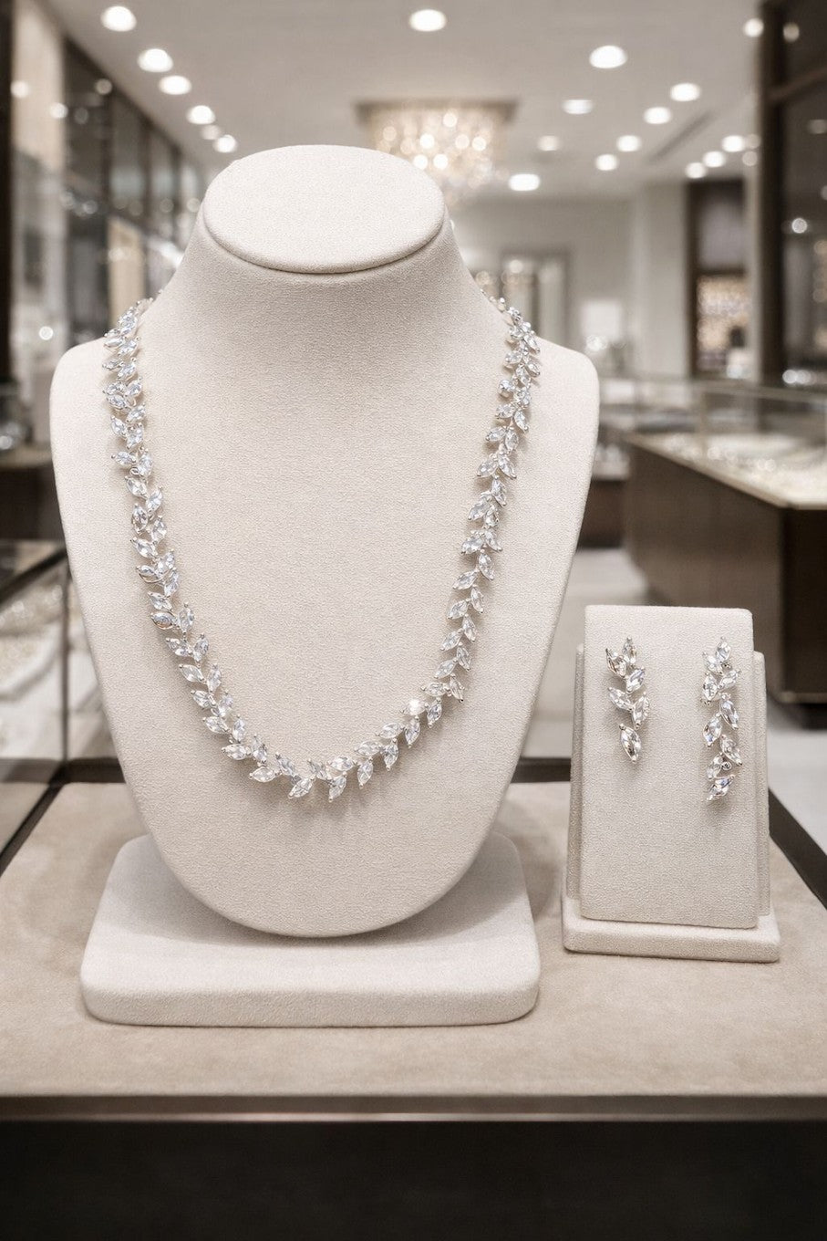 Fashion Jewelry Necklace Set for Women Trendy Look