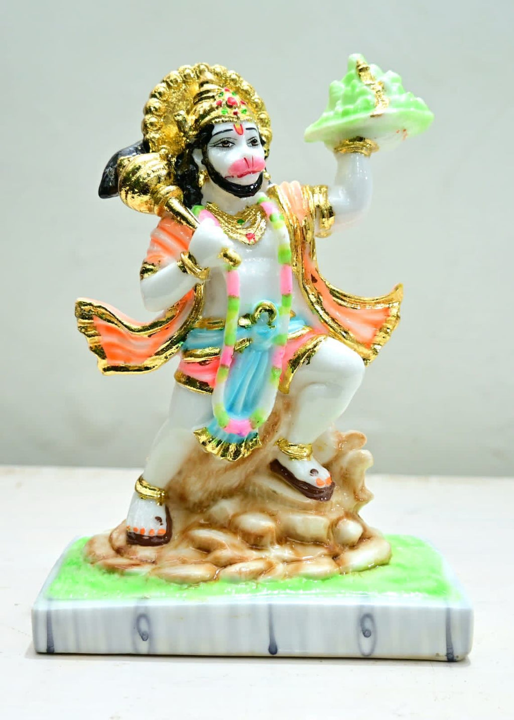 Hanuman Ji Idol Holding Sanjeevani Mountain – Decorative Murti for